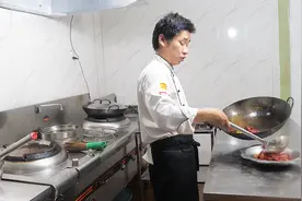 厨师长做麻辣小龙虾，万万没想到加了这几步，虾肉更加麻辣又入味视频封面