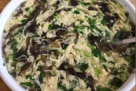 饭店的紫菜蛋花汤为什么那么漂亮还好喝，今天就把方法告诉你视频封面