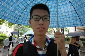 为什么有些人上课睡觉，天天随便玩，还能考那么好？