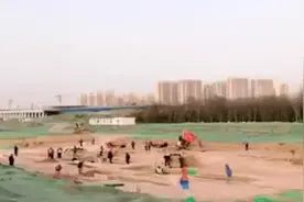 西安地铁8号线已发现古墓1356座！春节期间13天出土约140件文物视频封面