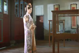 学霸女鬼上历史课，发现自己姥姥竟然是清朝的格格，太不可思议了视频封面