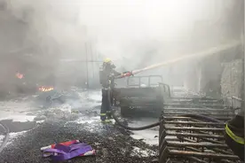 河北青龙县山火已灭！300余名消防员无人伤亡，纵火嫌疑人已控制视频封面