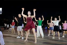 河南一兄妹跳舞太酷了，简直神同步，越看越喜欢视频封面