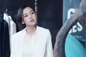 杨颖手脚并用KO渣男，真是太帅气了，网友：厉害了小姐姐！视频封面