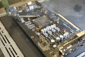 华硕GTX1066显卡卡B2，上家刷BIOS加焊核心没搞好。小伙能修好吗视频封面