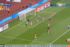 六轮首胜！中超重庆两江竞技1：0力克大连人，拿下保级关键3分视频封面