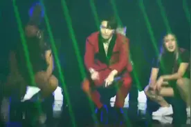 张艺兴稳得一批，你PD就是你PD，hold住全场！控制力牛掰视频封面