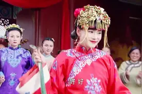 郑板桥：新娘出嫁遇蛇挡道，新娘徒手抓蛇，一旁的婆婆脸都吓白了视频封面