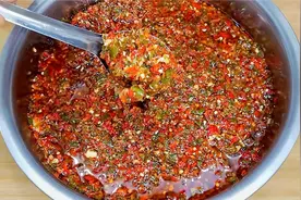 农村80岁老奶奶做了一辈子辣椒酱的秘方，步骤和配方免费送给你