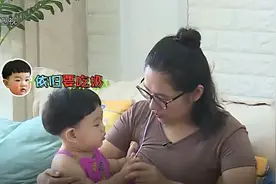 宝宝太依恋母乳，妈妈尽力满足，专家发现其中问题！视频封面