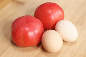 西红柿不要炒鸡蛋了，学会这样做，一次做8个，出锅瞬间被抢光