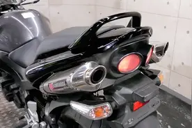 铃木GSR400摩托车，高颜值配ABS，质量稳定，听听水冷四缸声浪吧视频封面