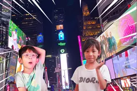 带你夜晚漫步纽约时代广场视频封面