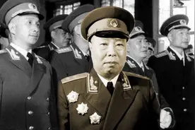 红四军4号人物，手下出了14位上将1位大将，为何只被授中将衔