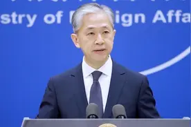 中俄军舰过津轻海峡，与某国过航台湾海峡有可比性吗？外交部回应视频封面