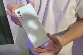 LG在台湾发表全新系列的5G手机Velvet「蛋糕机」视频封面