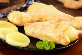 晚吃生姜赛砒霜？营养师：吃姜学问大，但90%以上的糖友不会吃！视频封面