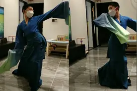 12岁男孩跳“只此青绿”，身姿婀娜刚柔并济，网友：10后杀疯了视频封面