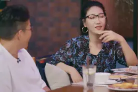 怪不得陈小春对Jasper严格！自己怕蛇竟把脾气发在属蛇儿子身上！视频封面