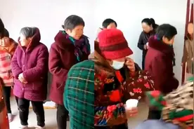 结婚三天娘家十几个亲戚上门，吃喝过后张嘴要回礼：每人必须500