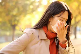 春季总是出现咳痰？不同颜色的痰暗示不同的病，遇到了要懂分辨视频封面