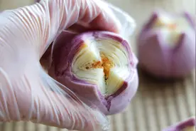 荷花酥：适合春天吃的点心，应景又好看！