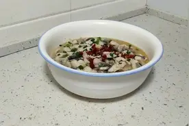 用三斤重的草鱼制作经典川菜酸菜草鱼，鱼肉鲜美滑嫩，一学就会视频封面