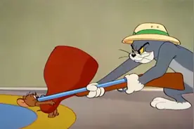 猫和老鼠：汤姆枪指杰瑞，把手中火腿放下！能吃下那么多嘛视频封面