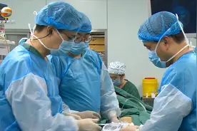 喜讯！兰大二院在脊柱微创手术领域又有新突破视频封面