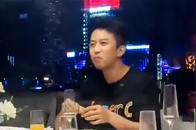 明星“没见识”系列，邓超自爆用不会手机支付，鹿晗：你得靠我了视频封面