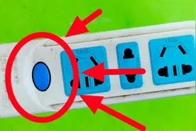 插排按钮卡死了，按不动不通电怎么办？扔了太可惜，教你轻松修好