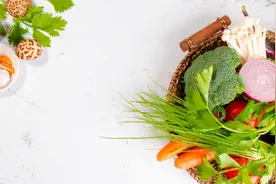 得了脑膜瘤饮食很重要，多吃四种食物来调理，这几种尽量少碰视频封面