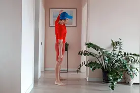 腰部两侧赘肉多，每天坚持跟练3个动作，专减大肚腩水桶腰视频封面