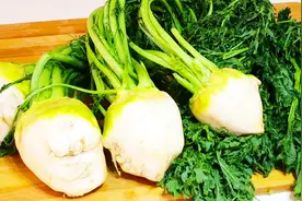 这样腌制的芥菜真好吃，口感纯正，又下饭，做法简单又易学