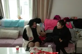 农村19岁女孩相亲后，女孩一眼相中男孩了，除了长的帅还有啥？视频封面