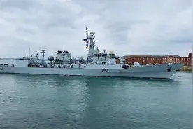 巴基斯坦海军F-22P型护卫舰“祖尔非卡尔”号进入英国朴茨茅斯港视频封面