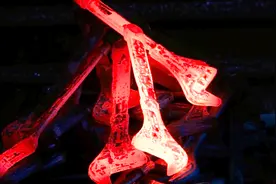 活扳手原来是这样制造的，长见识了视频封面