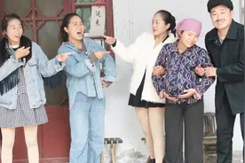 农村自制剧：60岁夫妻怀二胎，女儿回来遭村里人笑话，结局太感人视频封面