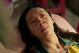 硬核操作：整容失败就算了，在手术室里吃火锅，你这是几个意思？