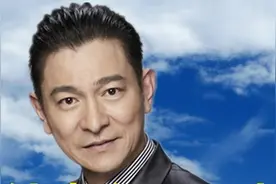 刘德华给妻女买私人飞机，亲姐姐住贫民窟，刘德华却不闻不问视频封面