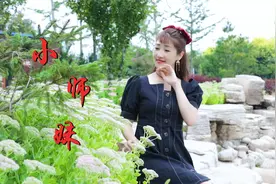 网络流行歌曲《小师妹》崔伟立，歌声甜蜜醉人心扉，唱得句句入心视频封面