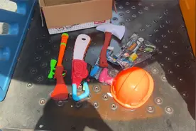 哈哈，光头强就是拿这套玩具去砍树的吗视频封面