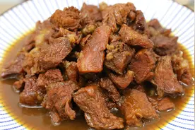 红烧牛肉的正确做法，不加老抽也不用高压锅，牛肉软糯鲜香不发柴