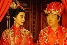 岳云鹏嫌自己的颜值，穿越时空改变样貌，果然和郭德纲有关系！视频封面
