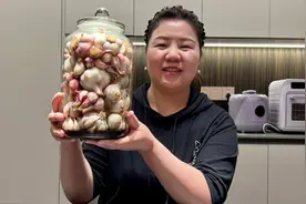 糖醋蒜的腌制方法及配方，连续腌制30余年，酸甜脆爽吃3年都不坏视频封面