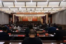 方山县2020年乡镇党委书记抓脱贫攻坚工作述职评议会议召开视频封面