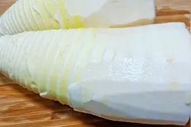 竹笋最好吃的两种做法，鲜嫩可口脆爽下饭，太香了视频封面