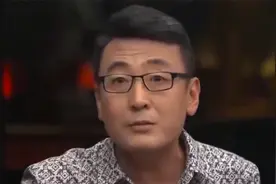 窦文涛为何至今不婚？节目中爆料要用一生抵制婚姻，原因想象不到视频封面