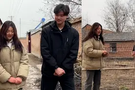 18岁帅哥身高1米95初次相亲，女子没有看中当场拒绝：他太高了视频封面