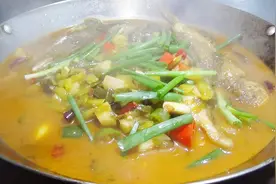 大厨教你雪菜小黄鱼的正确做法，香辣过瘾又解馋，吃一口满嘴香视频封面